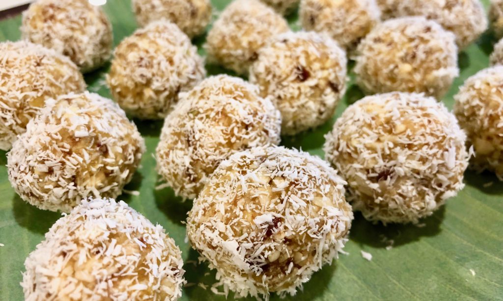 Mango Energy Balls – Pan In Pan Out